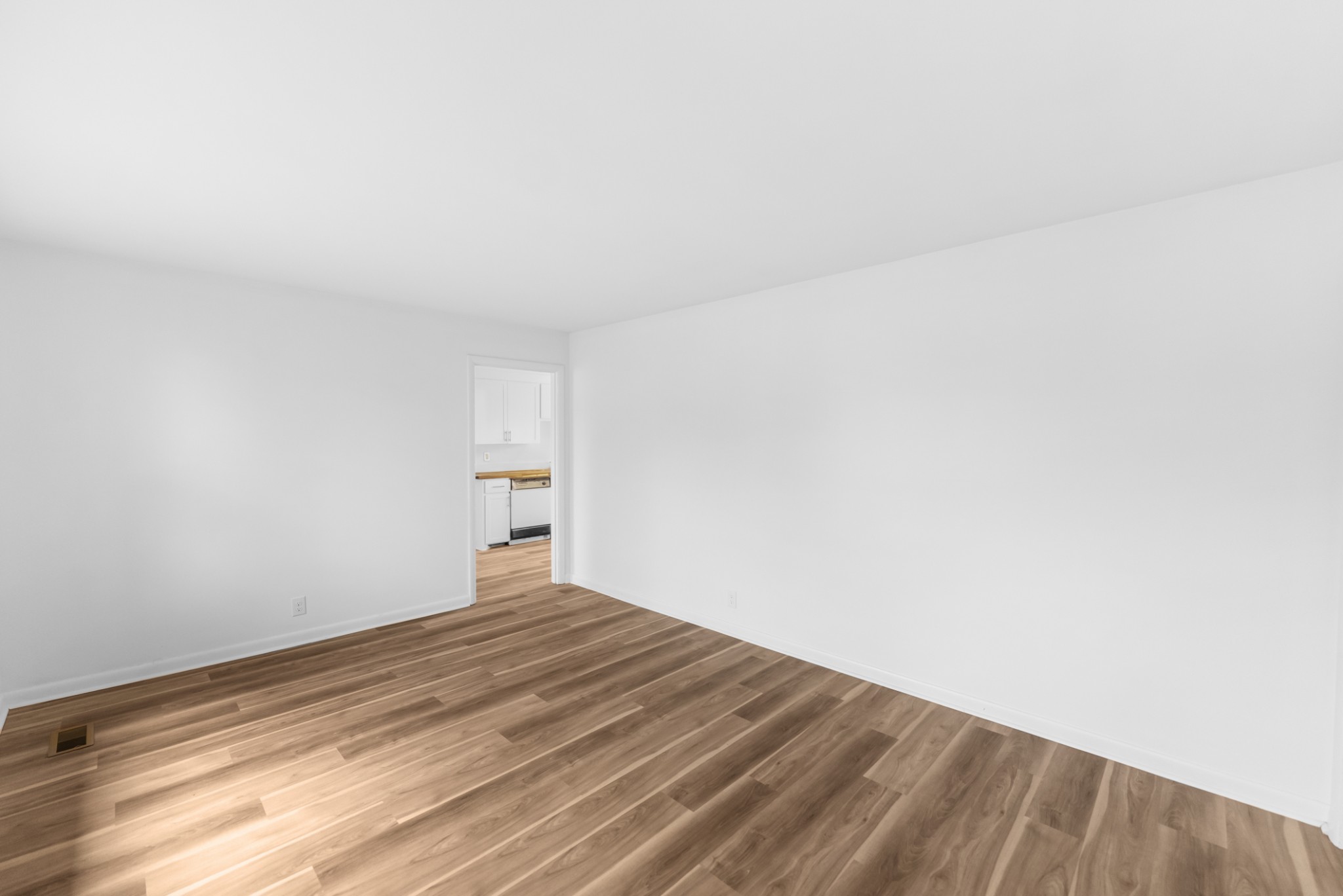 513 Annex Ave