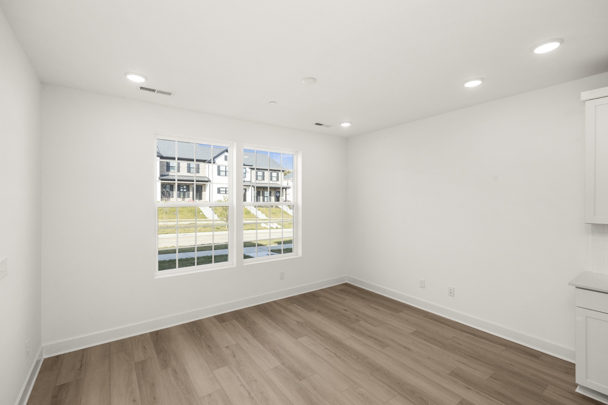325 Lynwood Station Boulevard