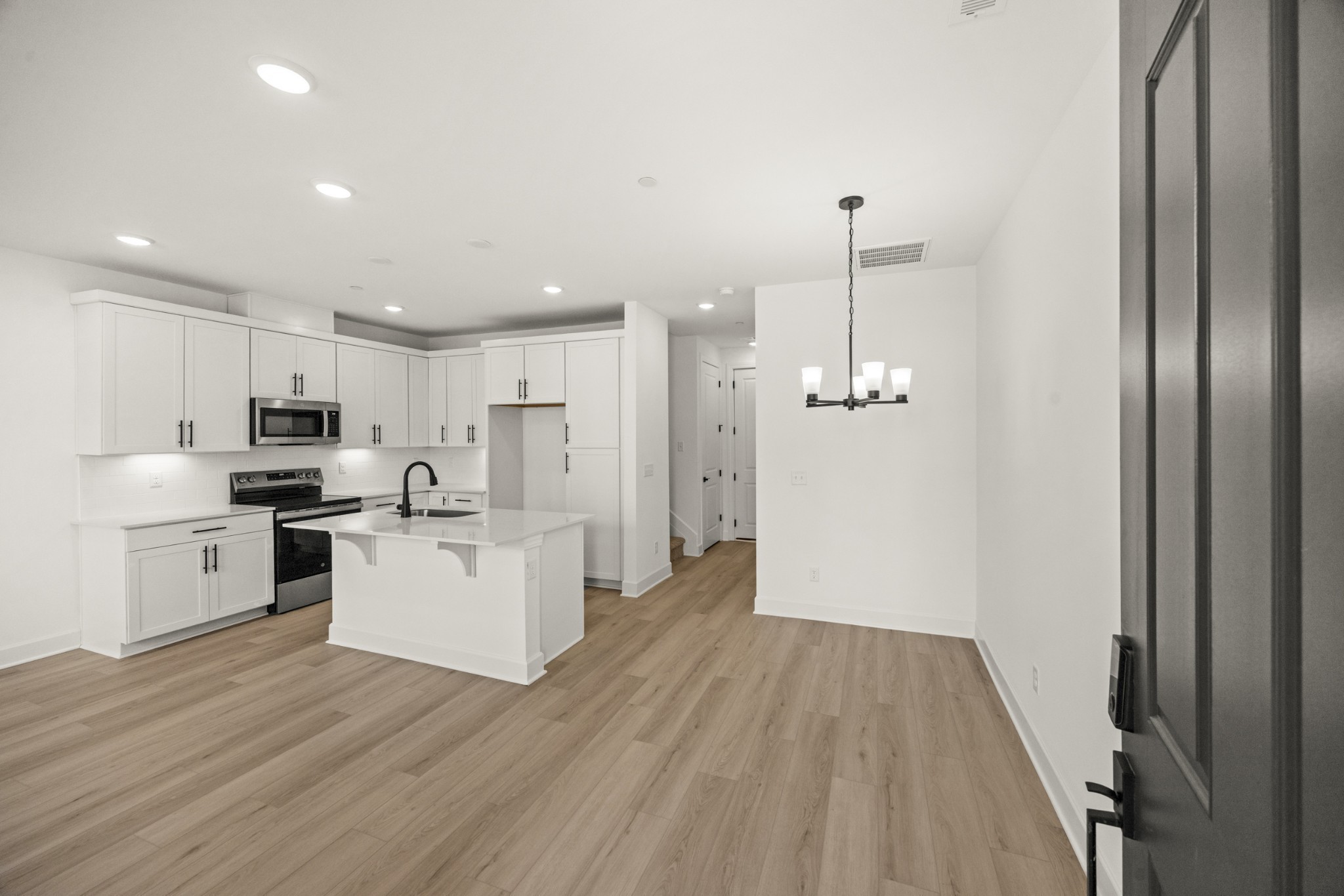 325 Lynwood Station Boulevard