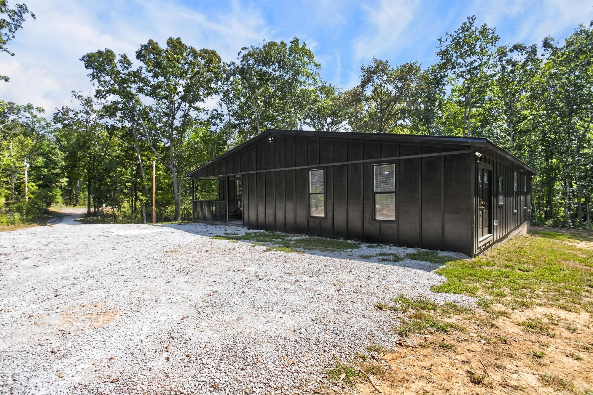 332 Meadow Ln