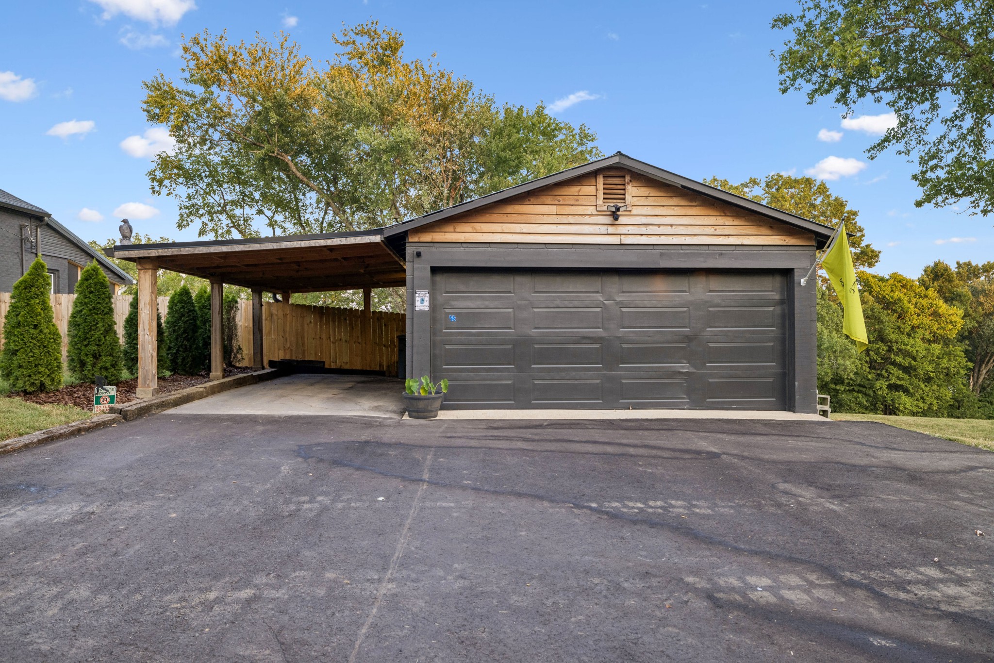 2325 Lewisburg Pike