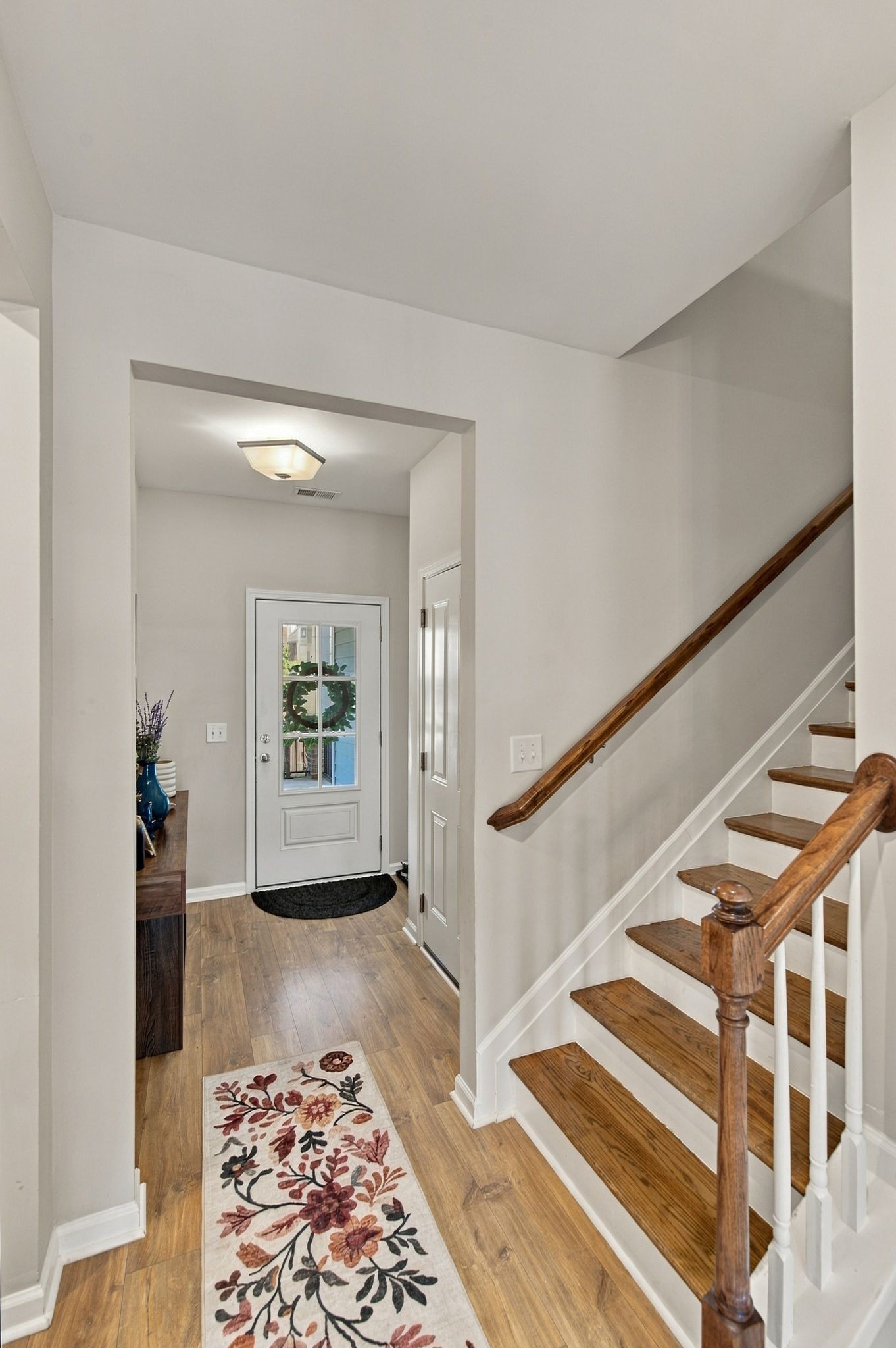 8108 Warbler Way