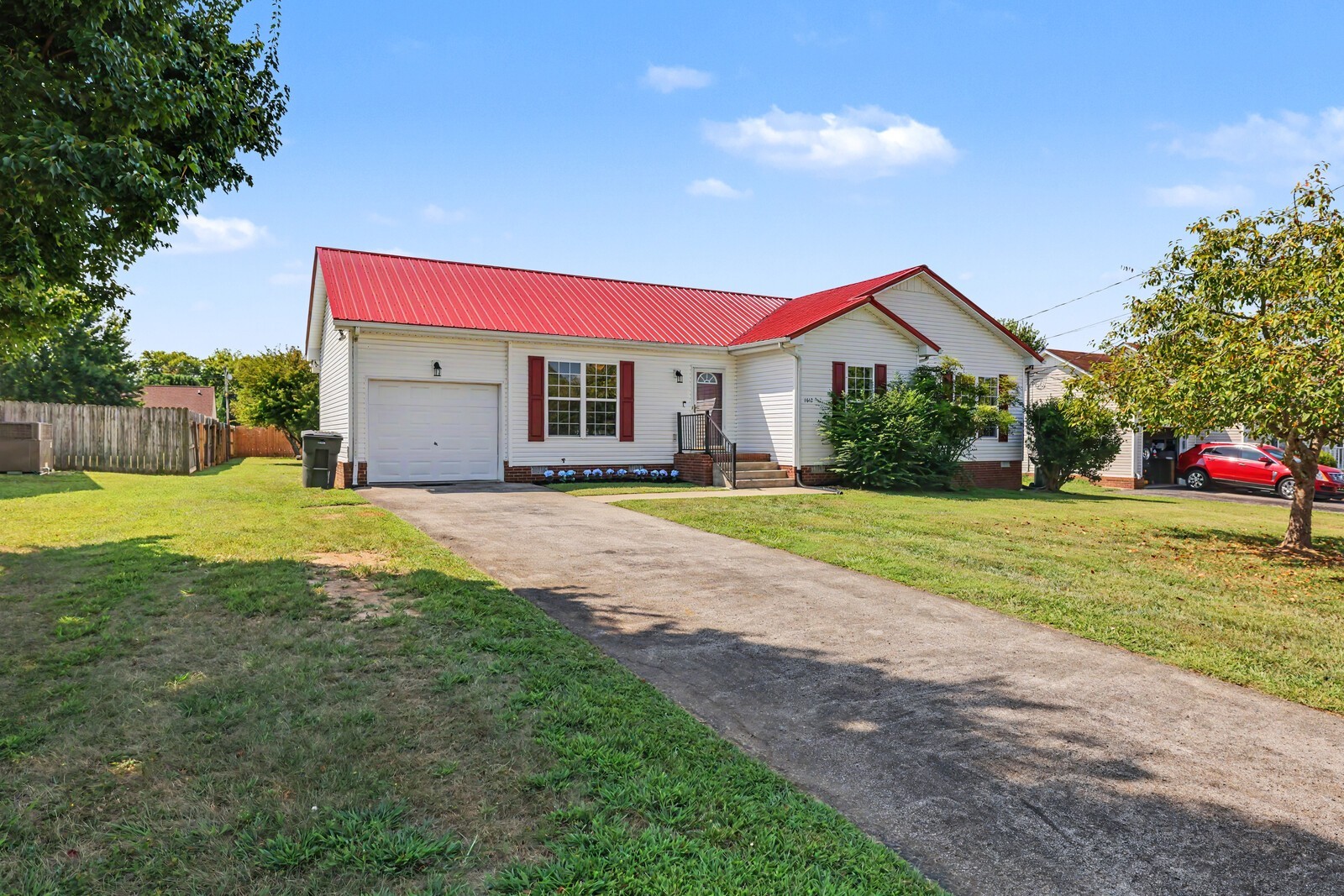 1612 London Dr