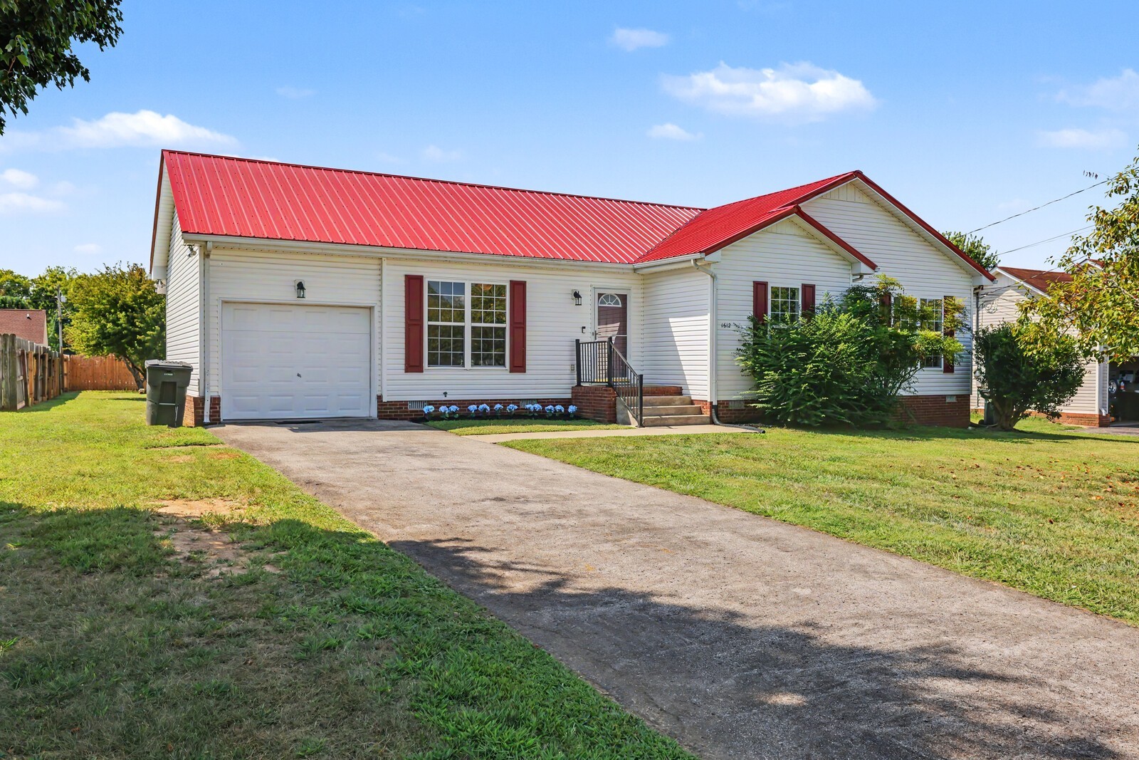 1612 London Dr