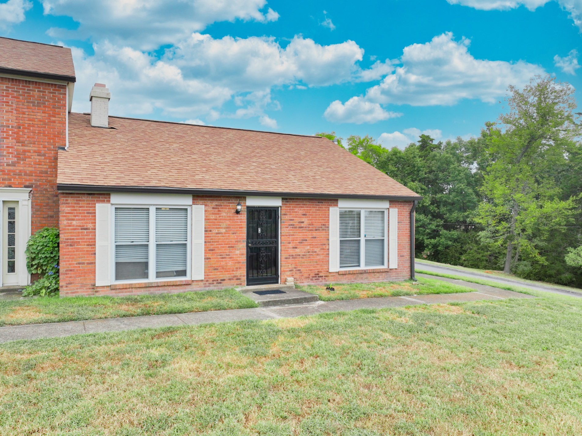 301 Huntington Ridge Dr