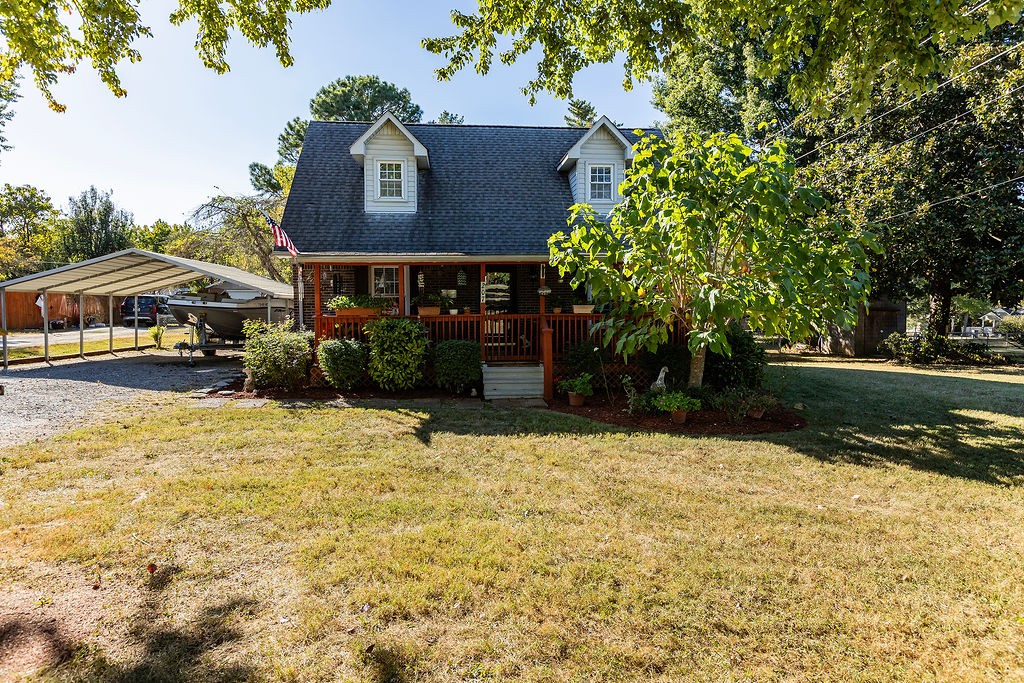 207 Oriole Dr