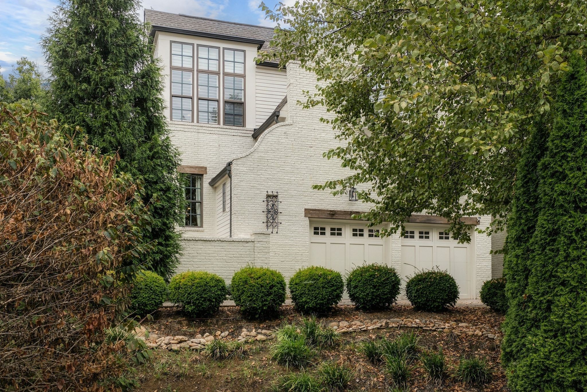 2030 Castleman Dr