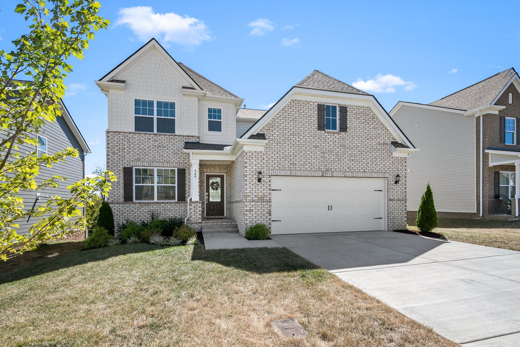 565 Lyness Dr