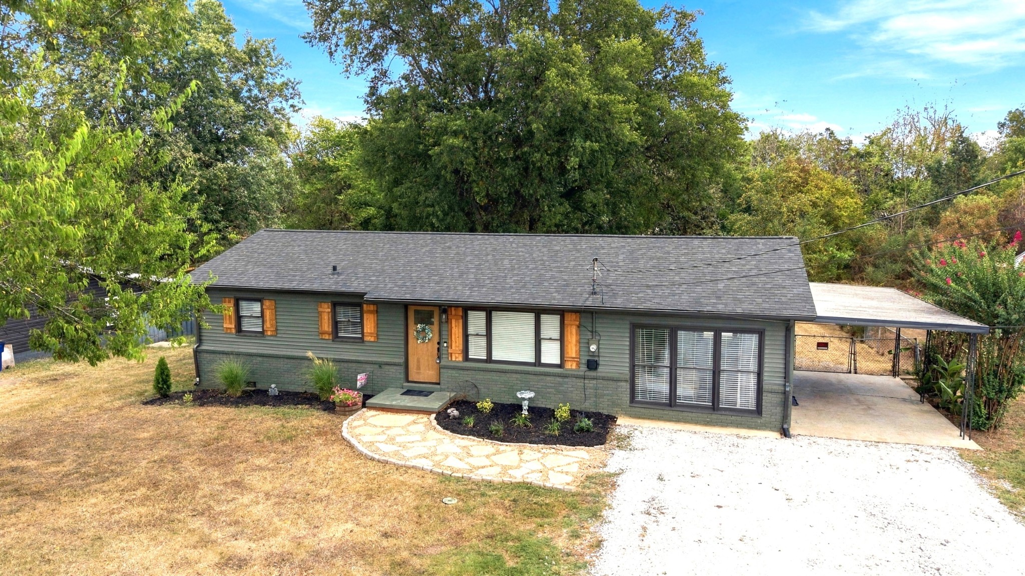 966 Horse Mountain Rd