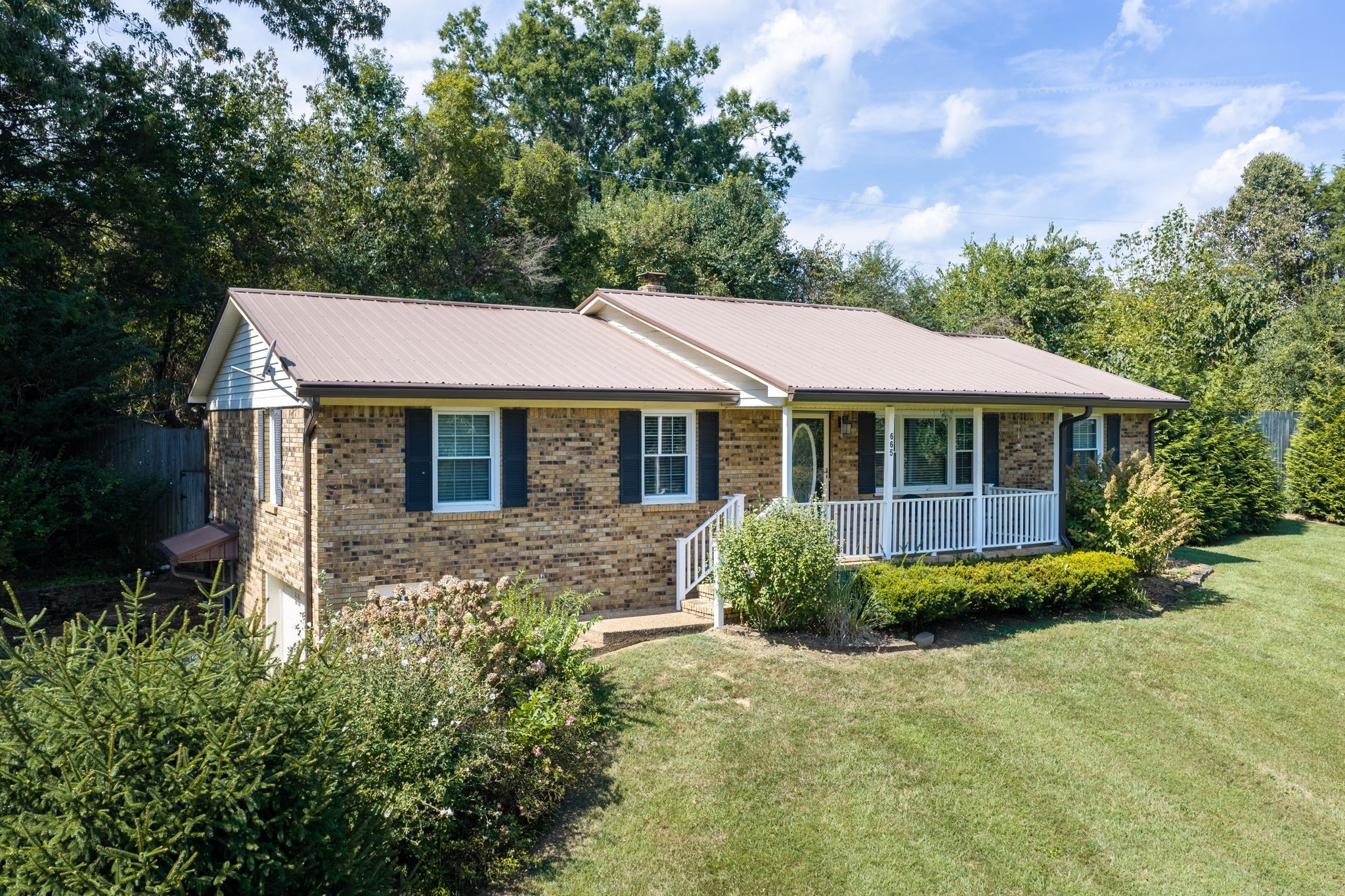 665 Julia Dr
