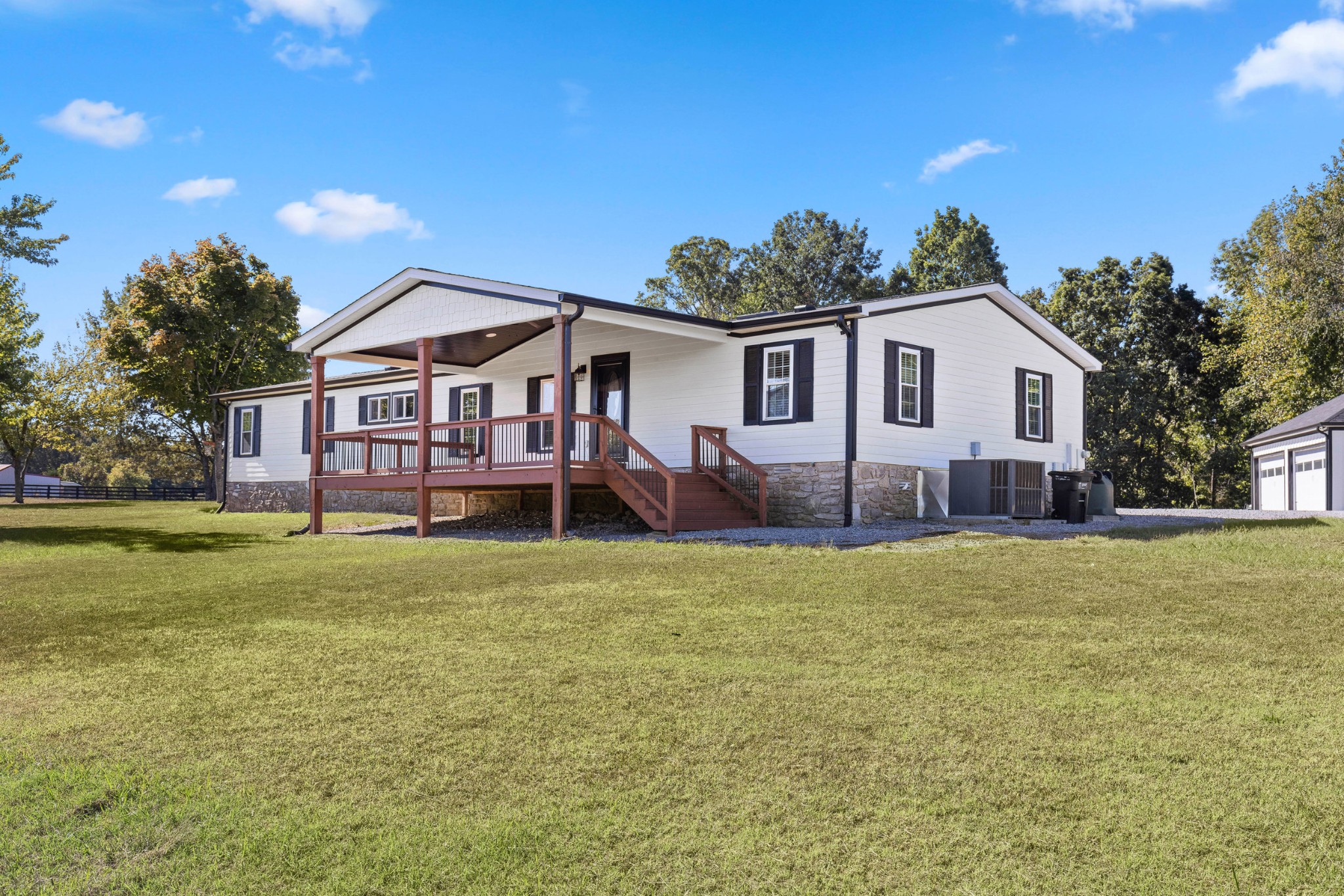 284 Paul Thompson Rd