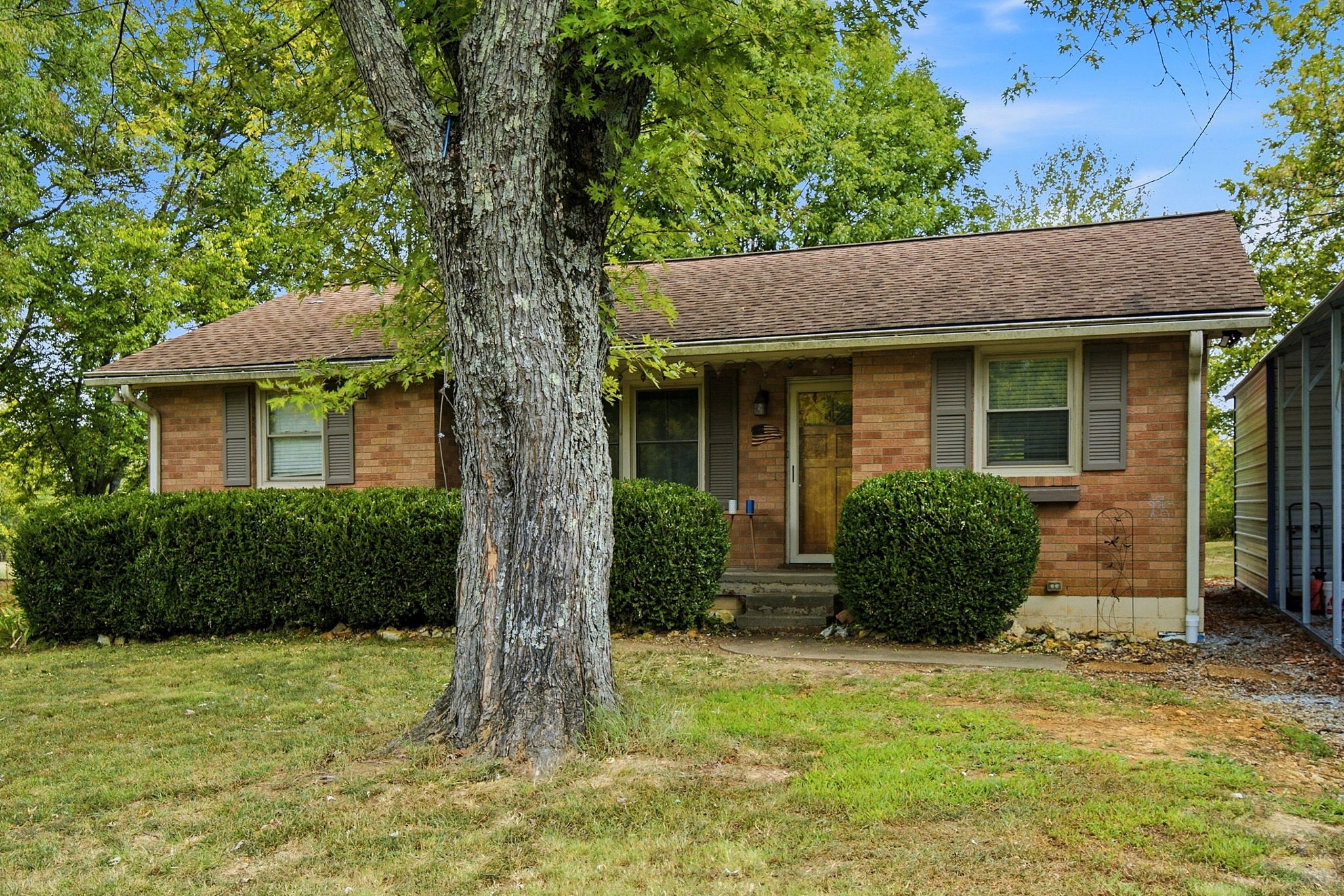 945 Bowling Branch Rd