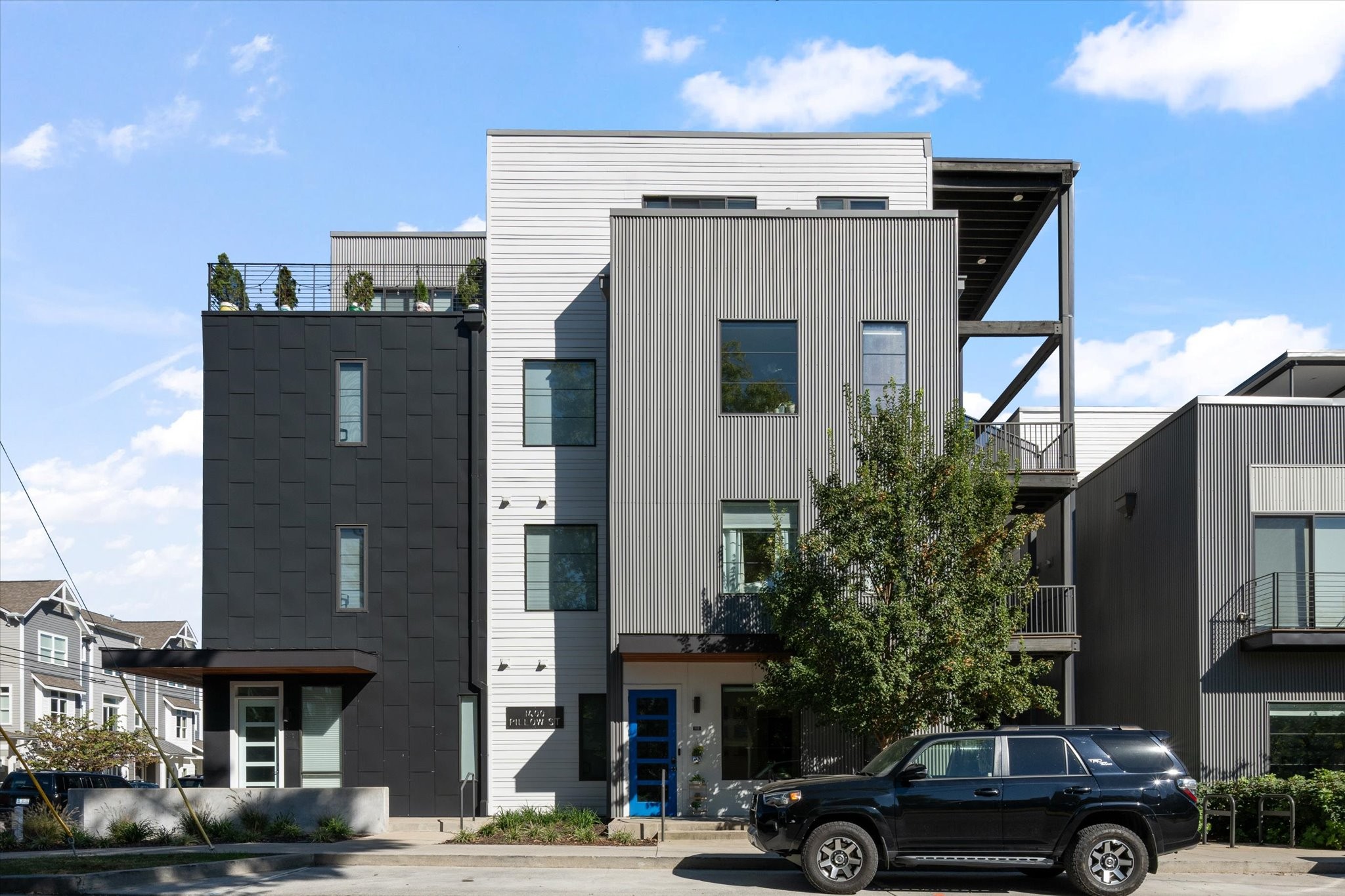1400 Pillow St