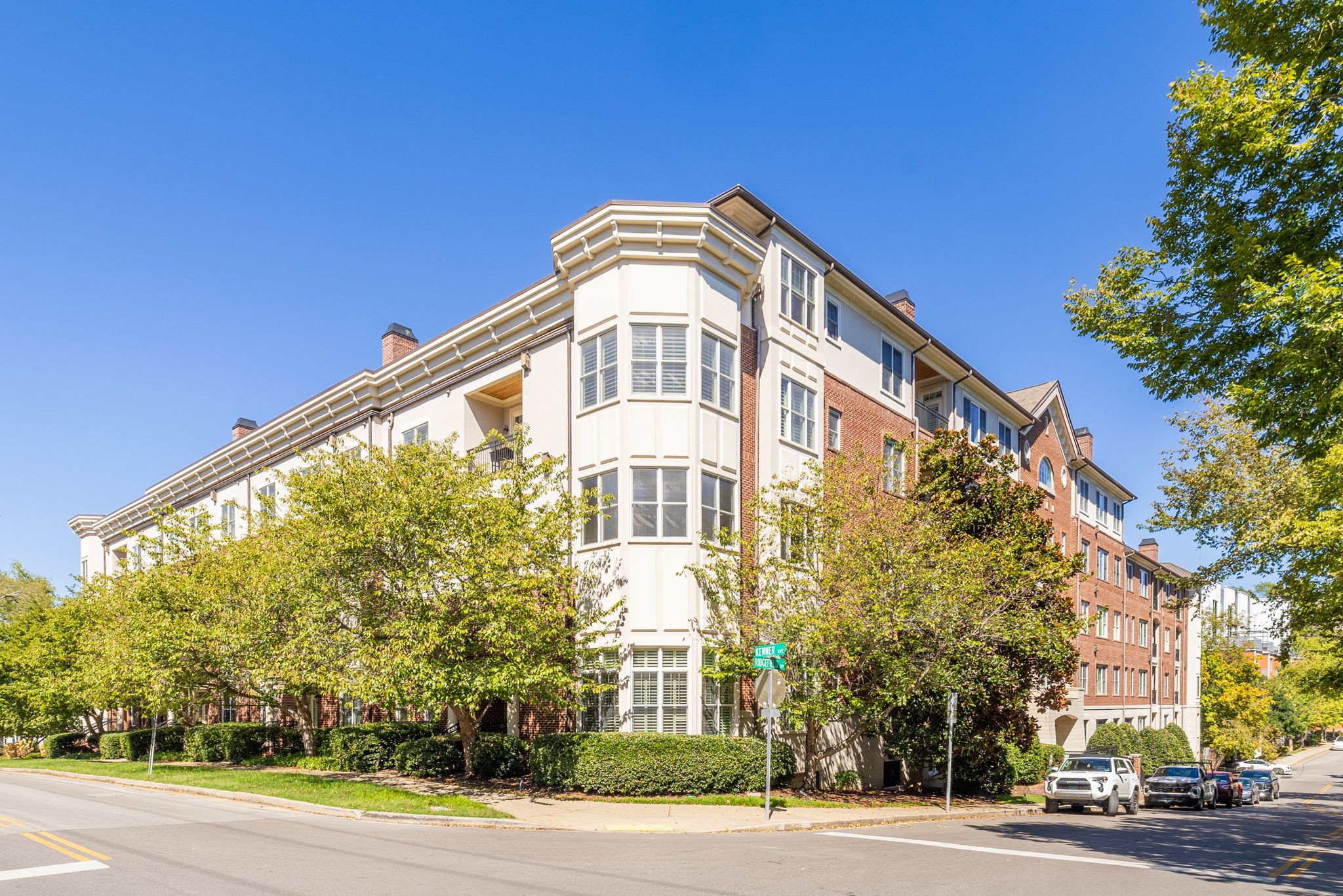 4120 Ridgefield Dr