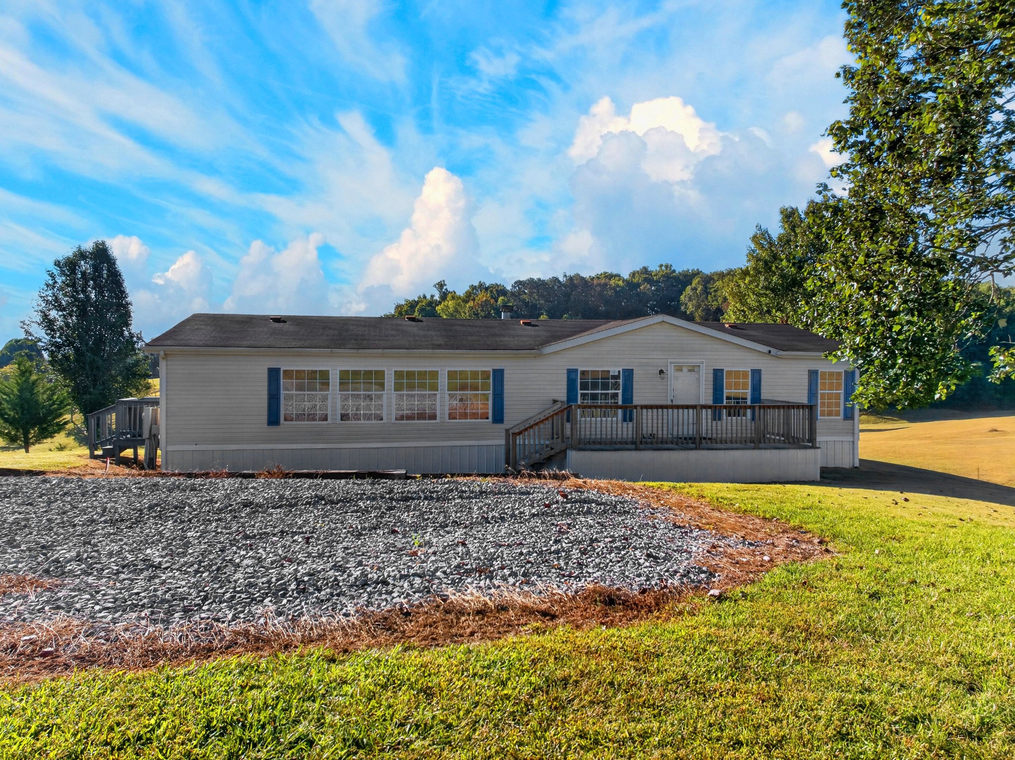 560 Meadowview Rd