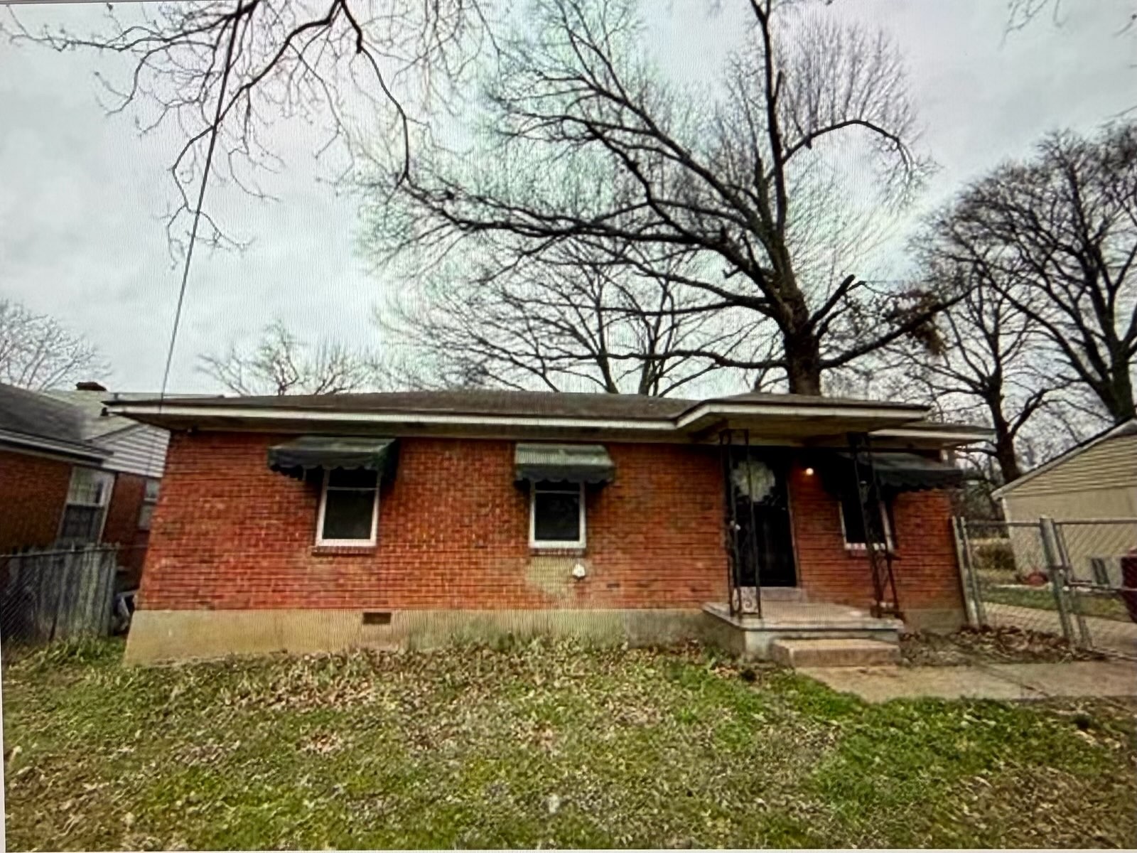 1972 Whitney Ave