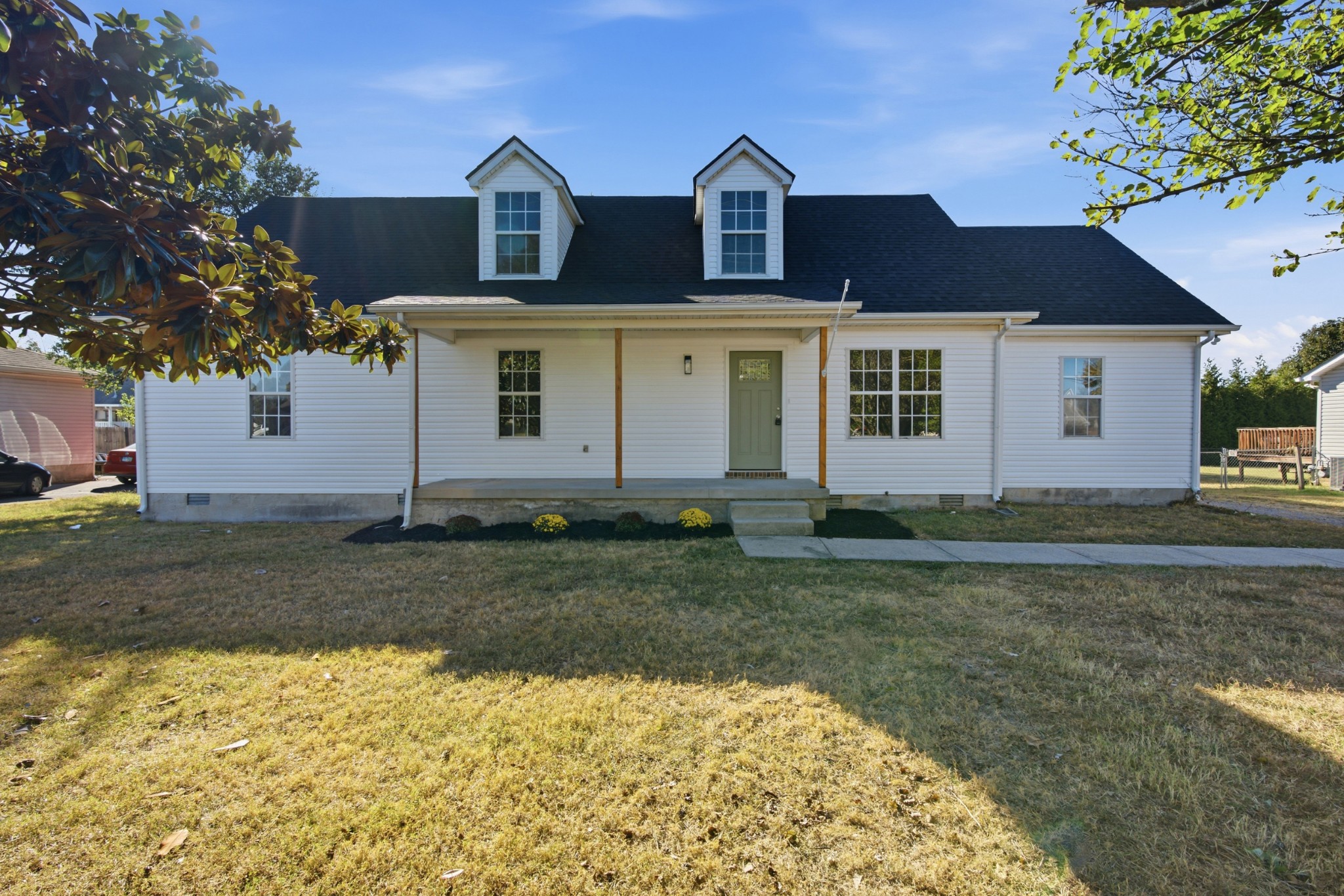 2815 Kedzie Dr