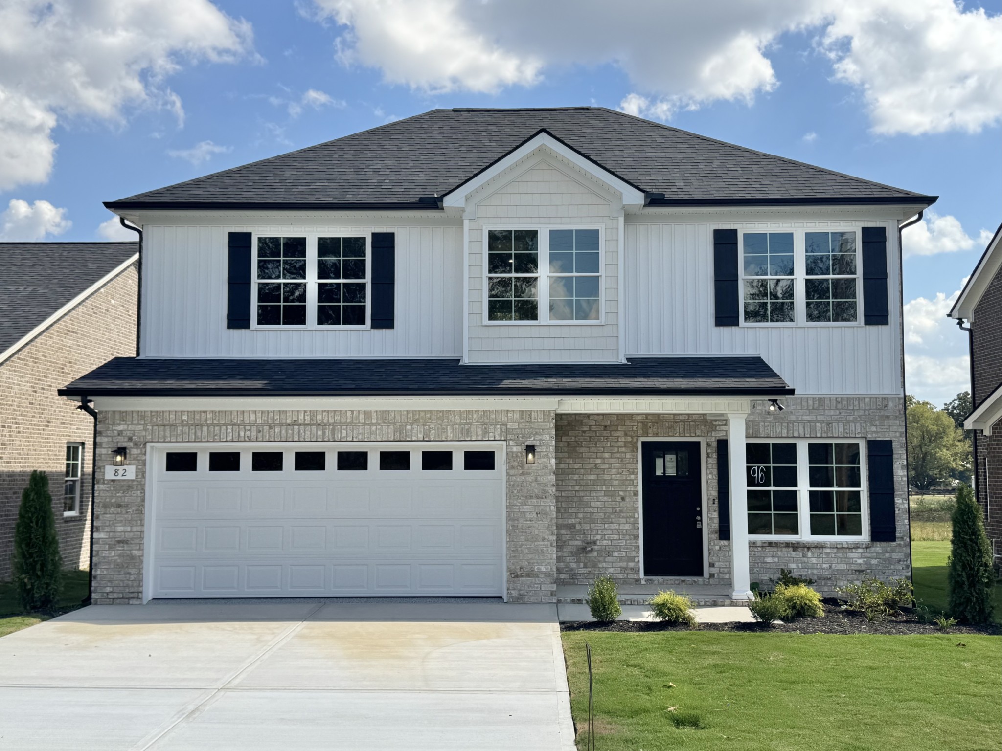 82 Laurel View St