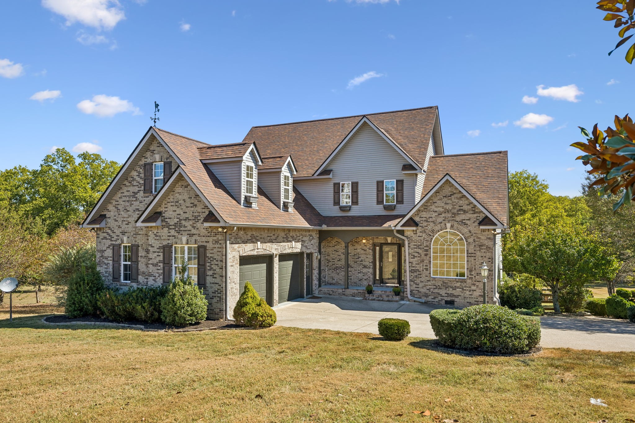 2216 Twin Peaks Ct