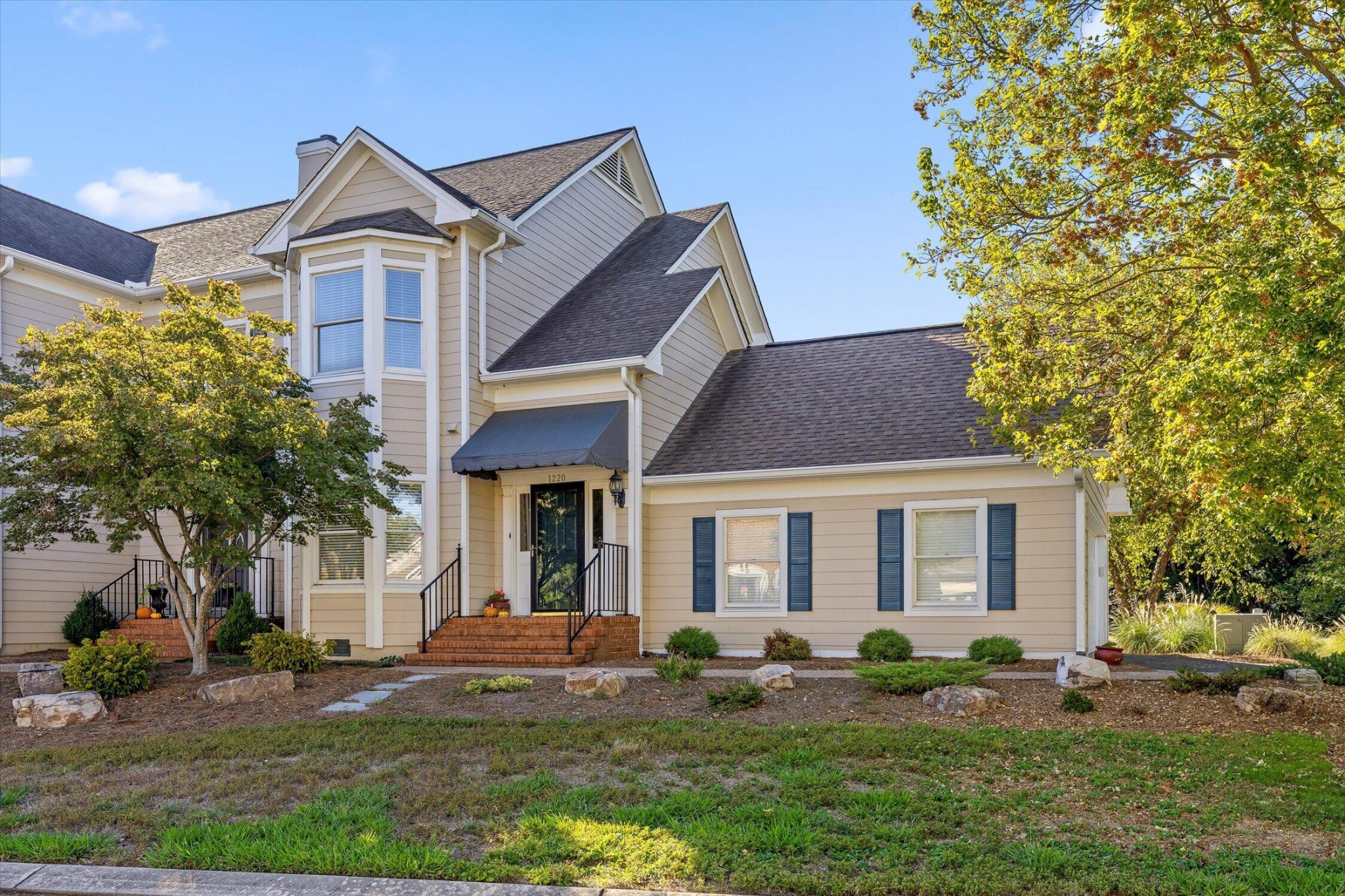 1220 Bridgewater Lane