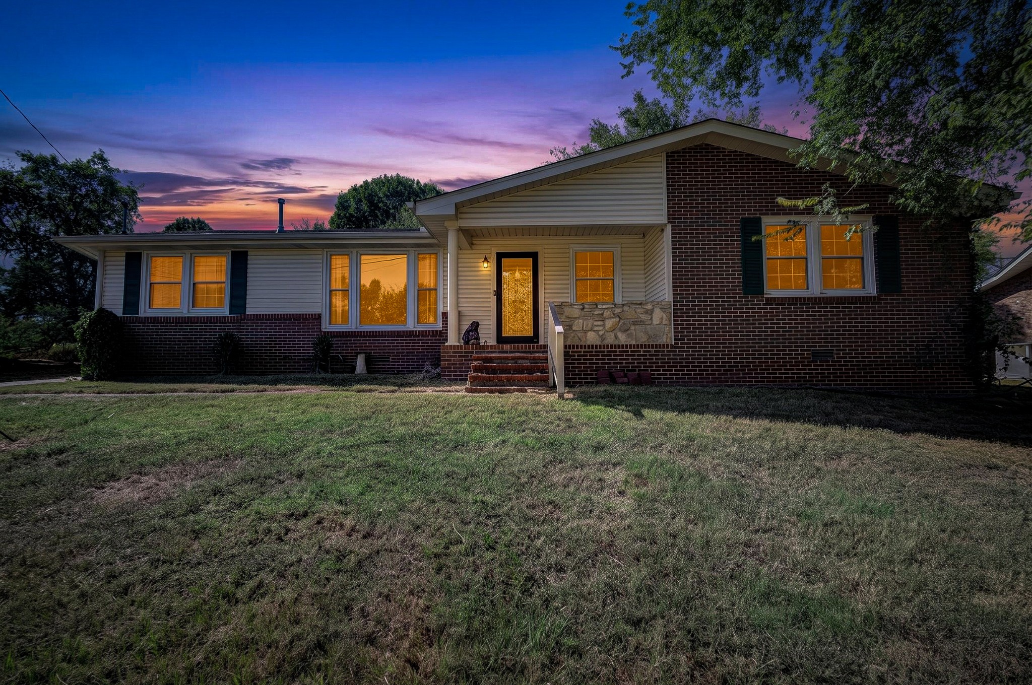 2821 Creekview Dr