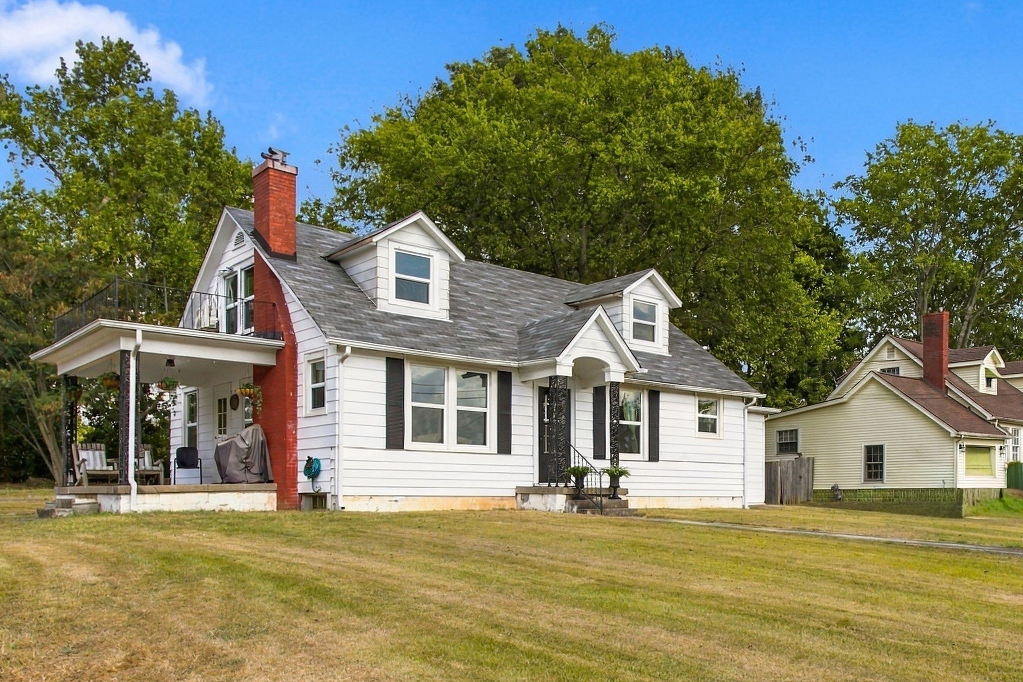 406 Adams Avenue