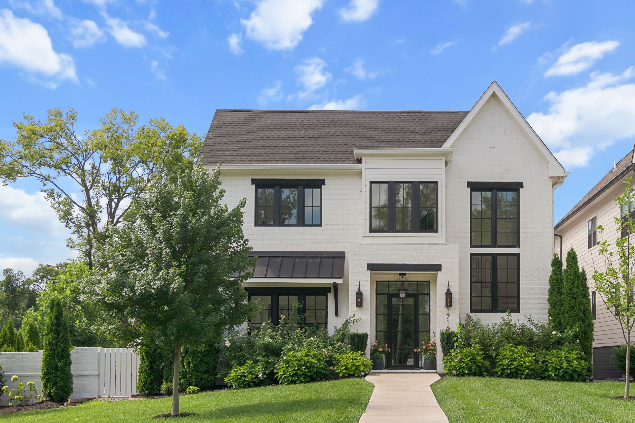 1715 Hillmont Dr