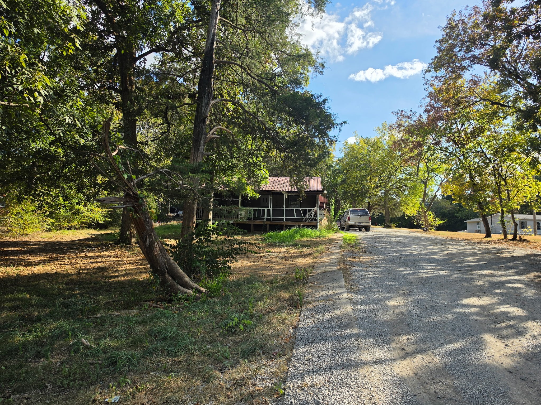 327 Jefferson Pike